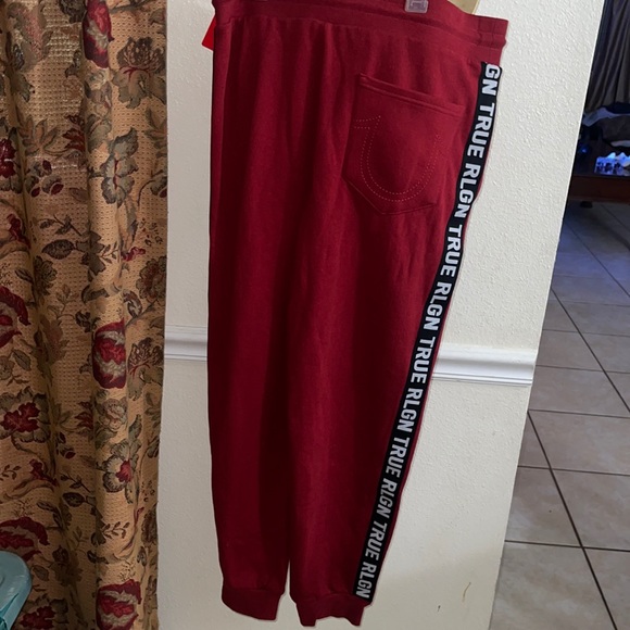 NEW RED TRUE RELIGION SWEAT PANTS size MEDIUM - Picture 2 of 3